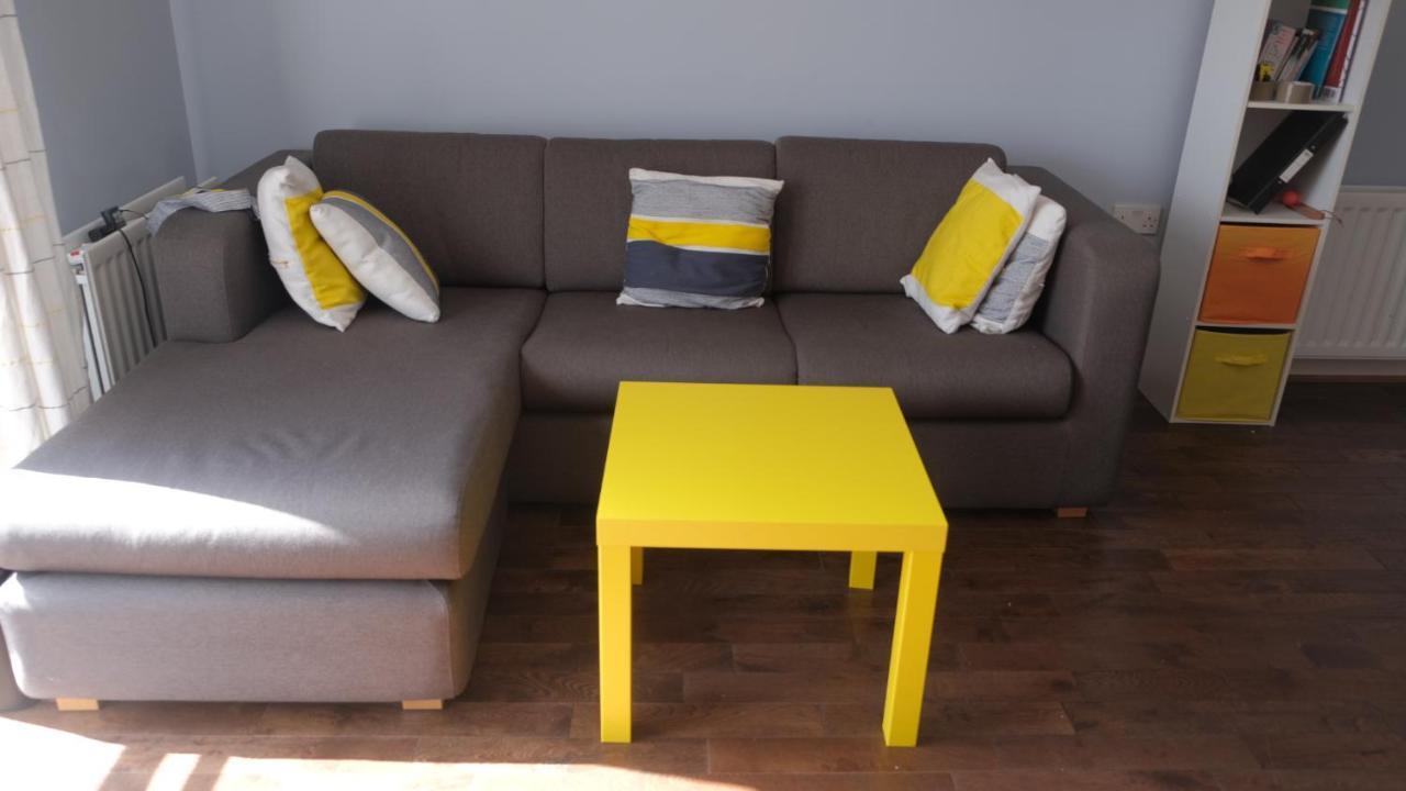 Spacious 1-Bed Flat In North Kensington Londen Buitenkant foto